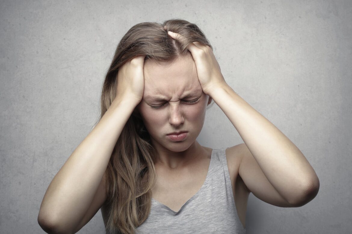 How to Stop Headaches Naturally: 3 Simple and Effective Tips